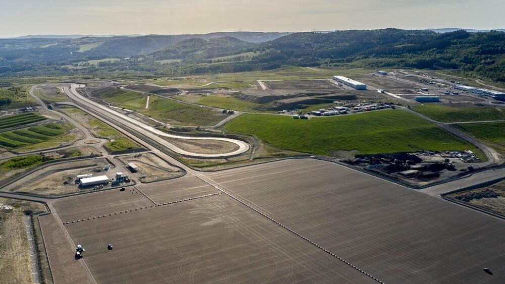 Testovací polygon autonomního řízení vozů společnosti BMW Group v Sokolově. (foto www.press.bmwgroup.com)