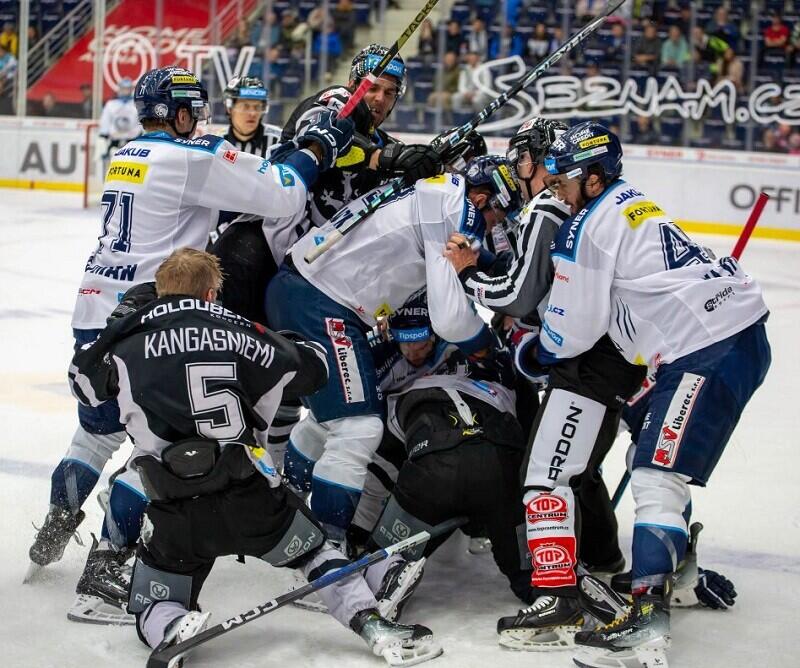 Foto z www.hcbilitygri.cz