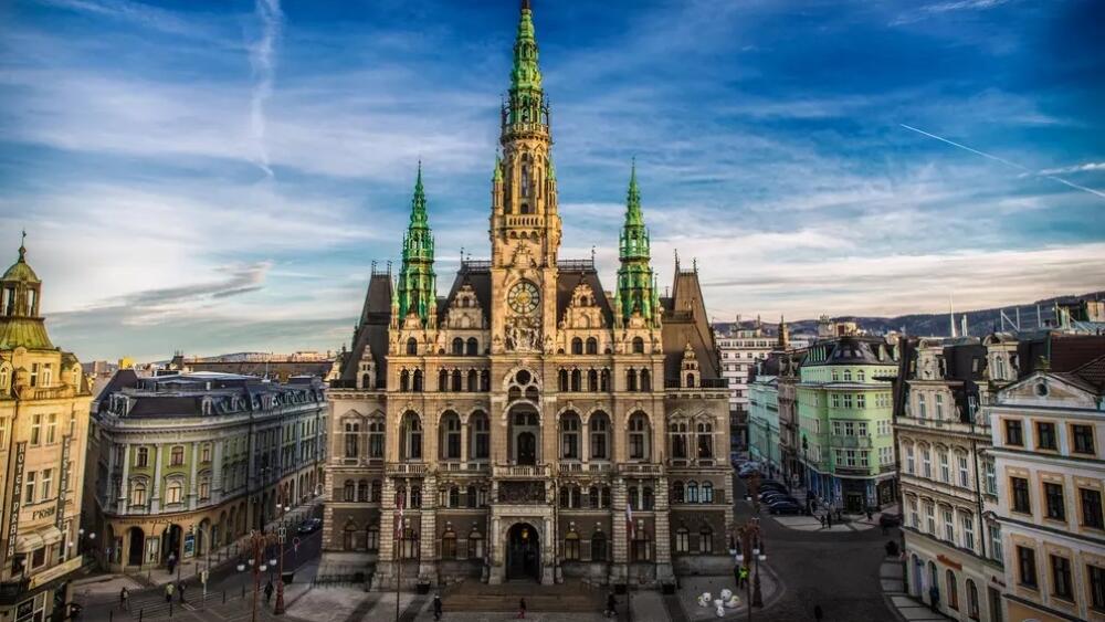 Foto liberecké radnice z www.kudyznudy.cz