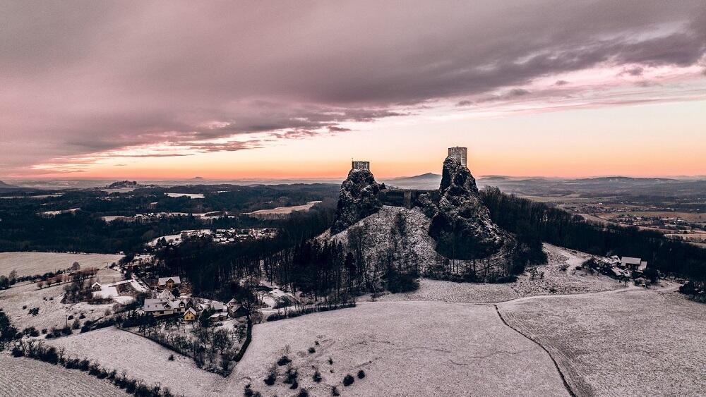 Dominanta Českého ráje - Hrad Trosky.