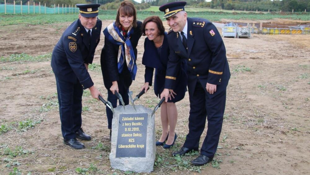 Poklepání na základní kámen Doksy, foto: HZS LK