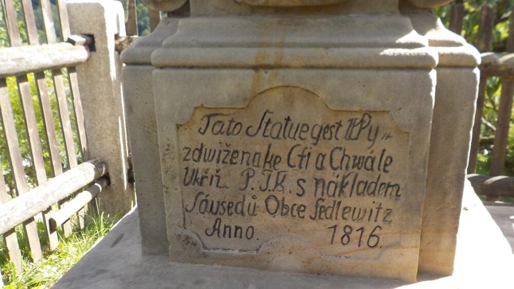 Kříž v Sedlejovicích, foto: LK