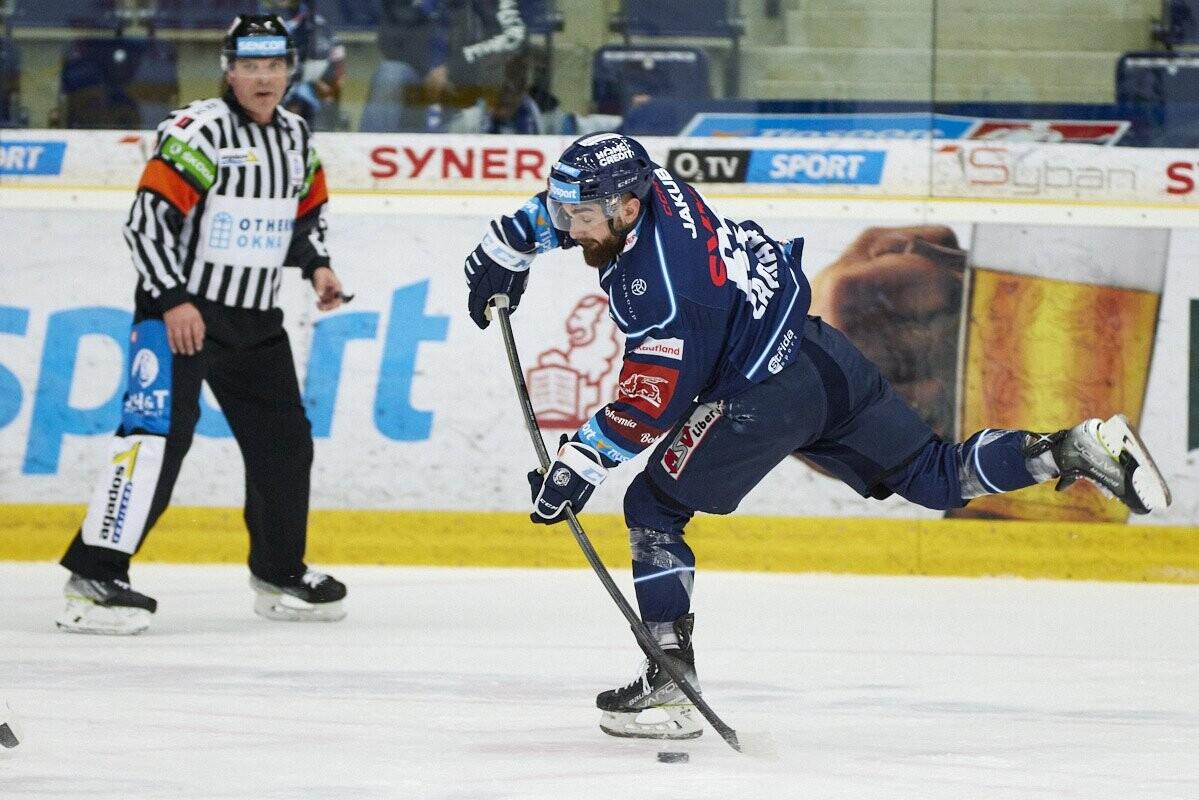 Střela Marka Zachara, foto: www.hcbilitygri.cz