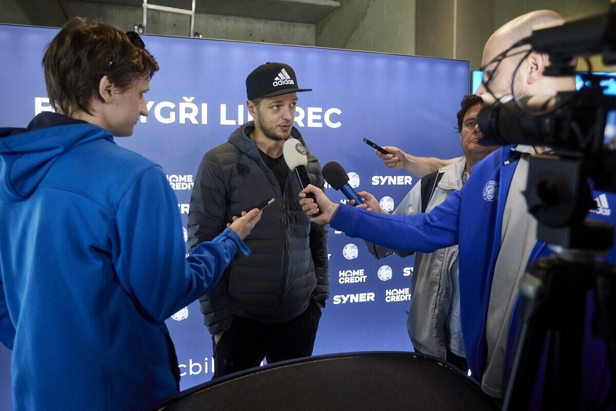 Petr Kváča na setkání s novináři, foto: www.hcbilitygri.cz
