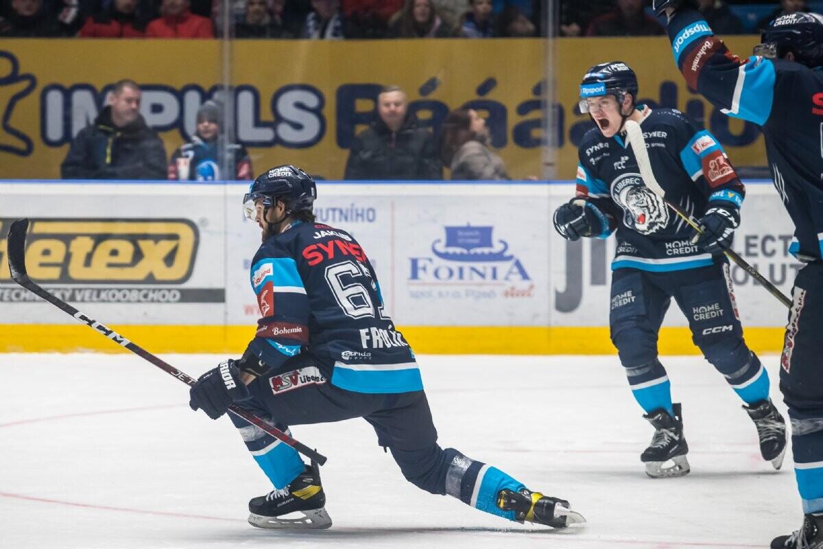 Radost z vyrovnávací branky Michaela Frolíka. Foto: Roman Turovský