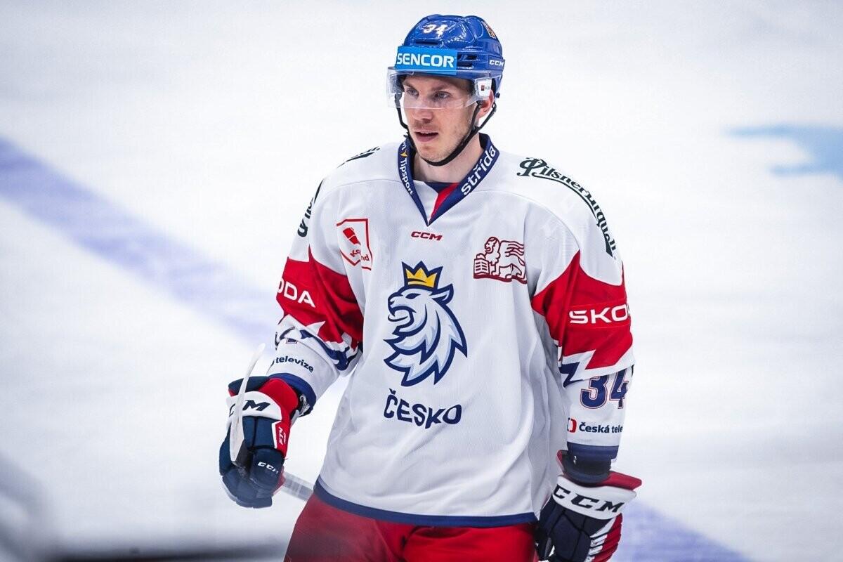 Ronald Knot v dresu národního týmu na Euro Hockey Tour , foto: www.hcbilitygri.cz