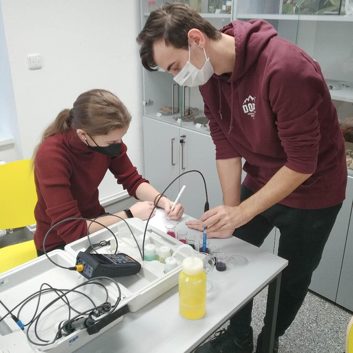 Studenti biologie FP TUL při práci. Foto: Irena Šlamborová
