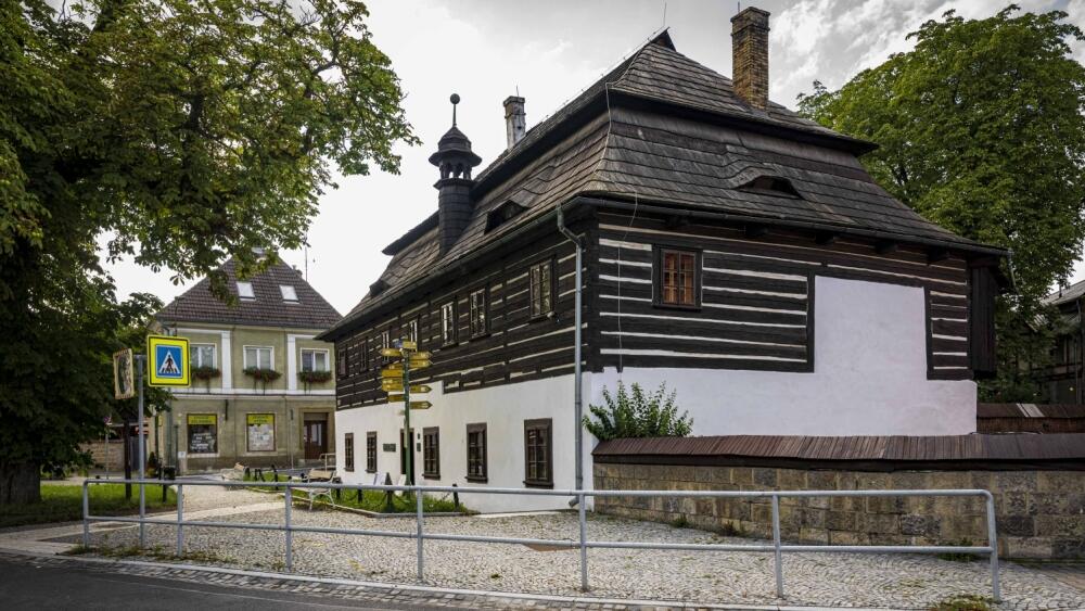 Máchův památník v Doksech, foto: Artur Irma