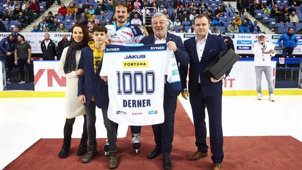 Dres pro Lukáše Dernera za 1000. start, foto: www.hcbilitygri.cz
