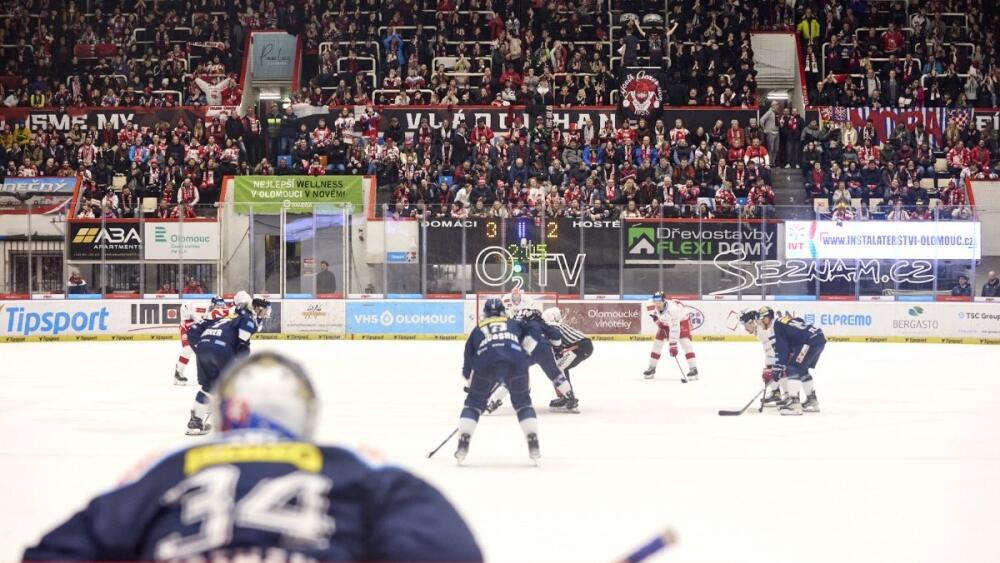 Výhled Dávida Hrenáka na hrací plochu, foto: www.hcbilitygri.cz
