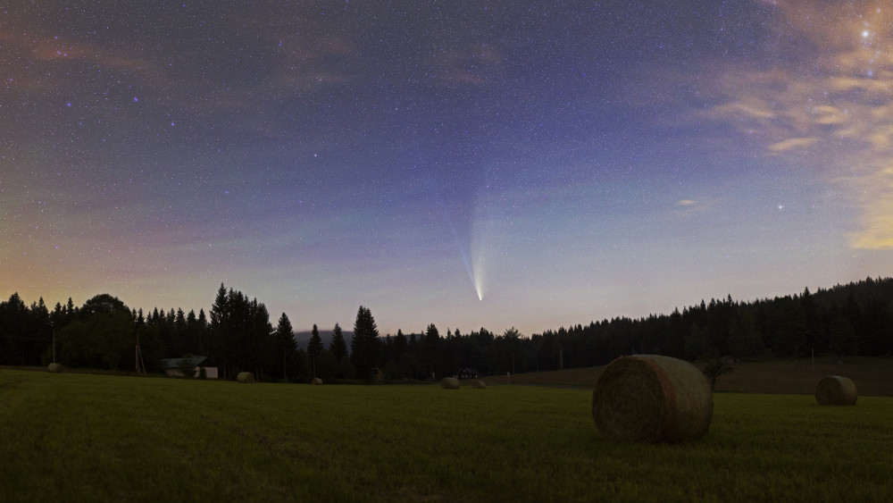 Klub astronomů Liberecka má velmi dobré výsledky, jak dokazuje i tato krásná fotka komety Neowise pořízená v červenci 2020 místopředsedou klubu Martinem Gembecem. (Zdroj: http://astrofotky.cz/~MaG)