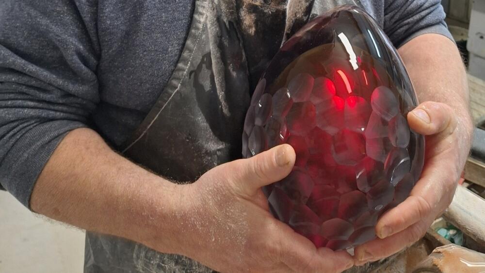 Obří skleněné vejce ze Studia Bystrodesign, foto - zdroj: Facebook/Visit Crystal Valley
