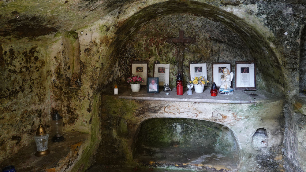 Interiér janovického Božího hrobu.