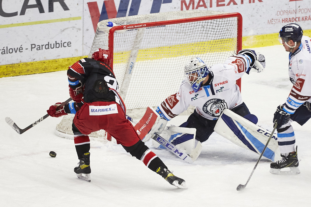 Petr Kváča to proti Hradci zavřel, foto: www.hcbilitygri.cz