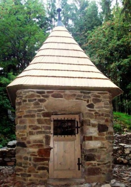 Foto kapličky sv. Gotharda na Šumburku: LK