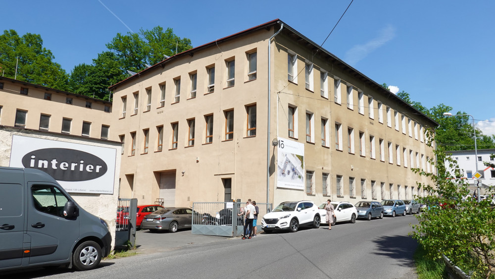 Kateřinská 135, Liberec. Sídlo firmy Interier - O a výstavní síně Kunst Hala.