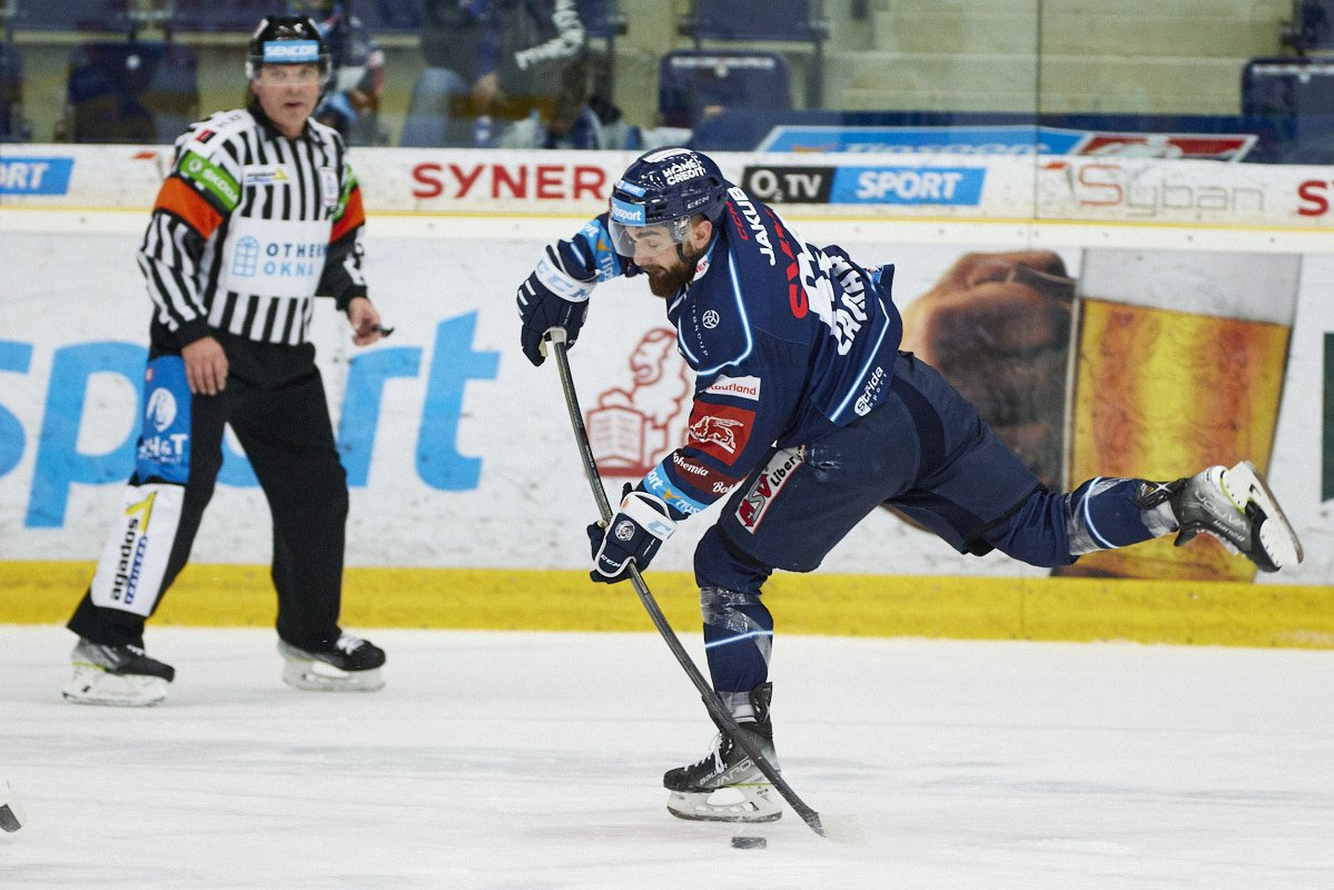 Střela Marka Zachara, foto: www.hcbilitygri.cz