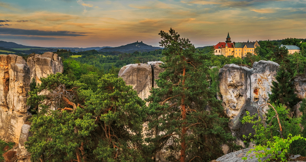 Globální geopark UNESCO Český ráj s vyznačenými atraktivitami se ...