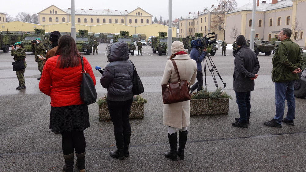 Slavnostní akt proběhl za hojné účasti zástupců celostátních médií i regionálních redakcí. Překvapivě nebyl přítomen nikdo z vedení města ani kraje.