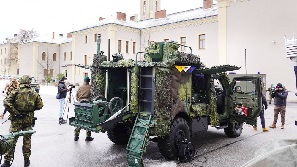 Průzkumníci mají k dispozici robota pro pohyb v nebezpečném terénu.