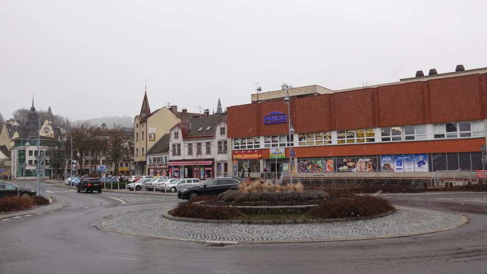 Semily, Riegrovo náměstí, jehož „výzdobě“ je na výstavě věnován velký prostor.