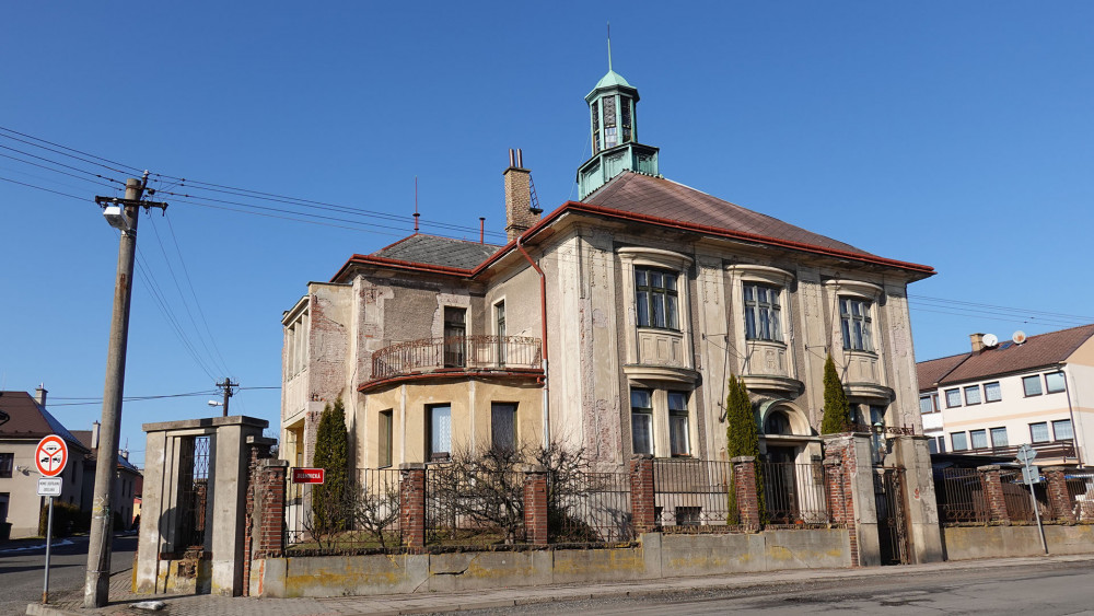 Ačkoliv Křížova vila volá po větší rekonstrukci, přesto podle starosty Šimka patří mezi objekty, které by měl návštěvník města navštívit.