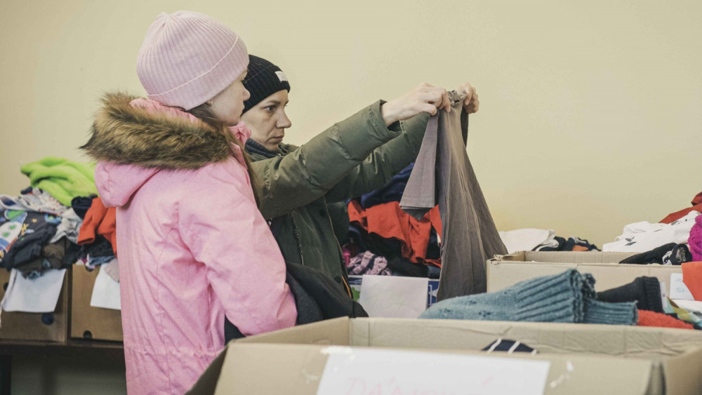 Šatník pro uprchlíky z Ukrajiny, foto: Artur Irma