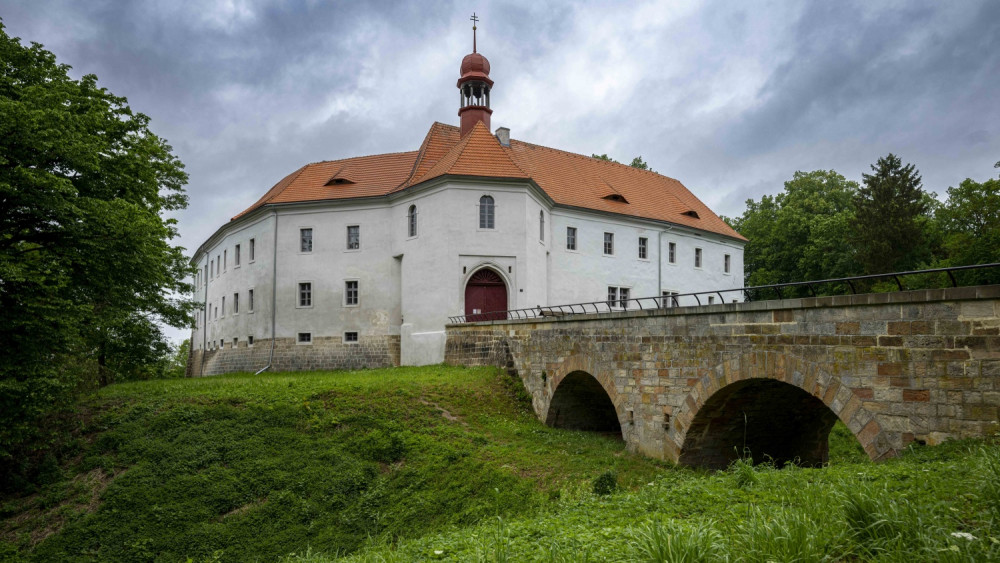 Zámek Vartenberk ve Stráži pod Ralskem