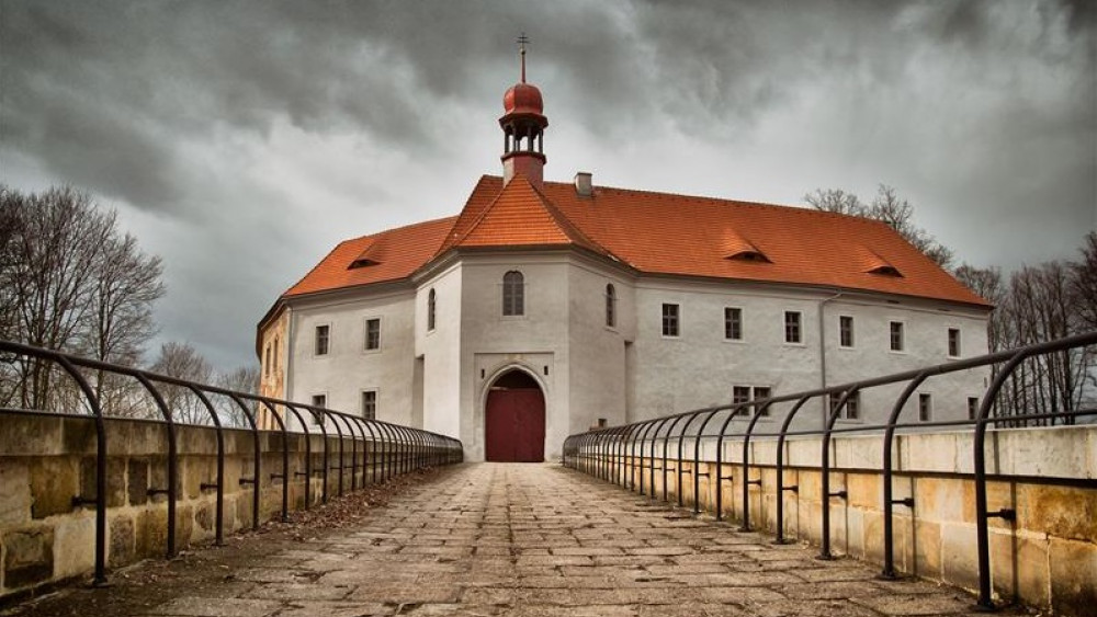 Vartenberk, Stráž pod Ralskem.