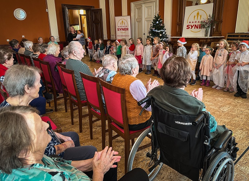 Malí umělci sklidili bouřlivý potlesk publika. Foto: Nadace SYNER