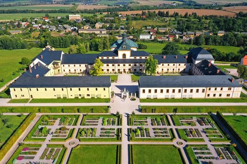 Hospital Kuks – zcela ojedinělá barokní architektura. Foto z www.kudyznudy.cz