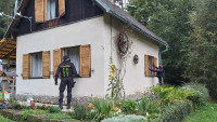 chataKrompachPOlicie2