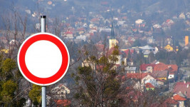Zákaz-vjezdu-přes-Háje-do-Zubří