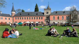 sychrovCharousek