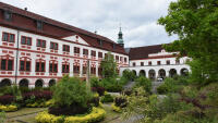 zamekTitulMad