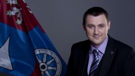 hejtoficiálnašířkuspraporem