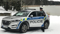 policieZima