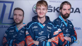 esportEHLtři