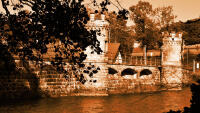 Přehrada byla dokončená roku 1906.