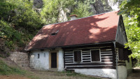 chalupaSkala