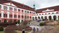zámeklBirma8zvenku