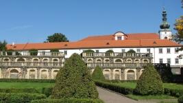Zákupy---letni-pohled-na-terasy