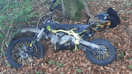 odloženýMotocykl